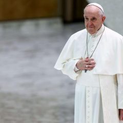 Papa Francesco: non parlare della fede come in passato, i giovani non capirebbero